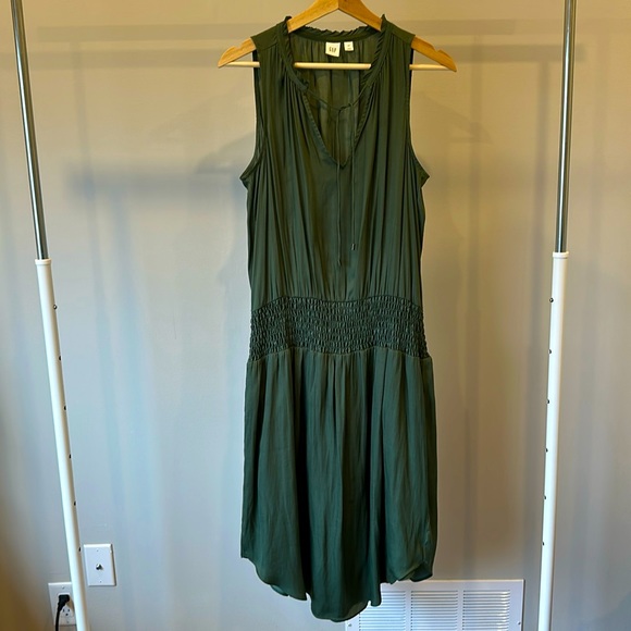 Gap army green sleeveless chiffon dress - Picture 1 of 4